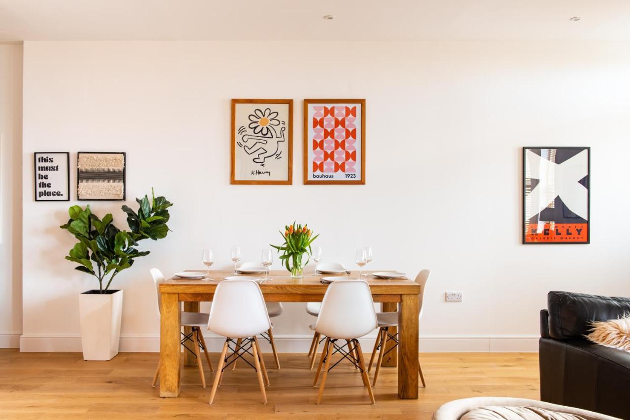 Stunning 2 Bed Apartment Sea Views And Parking Worthing Rum bild